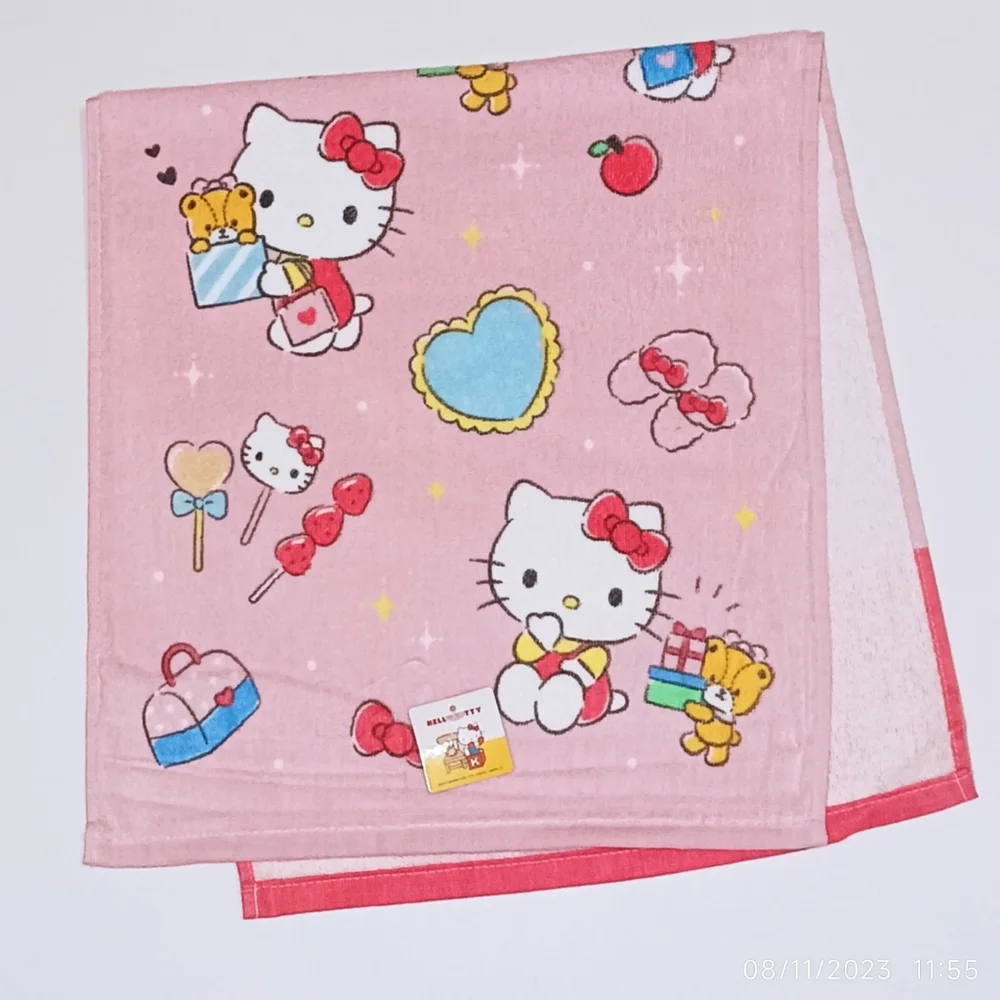 Hello kitty sanrio towel